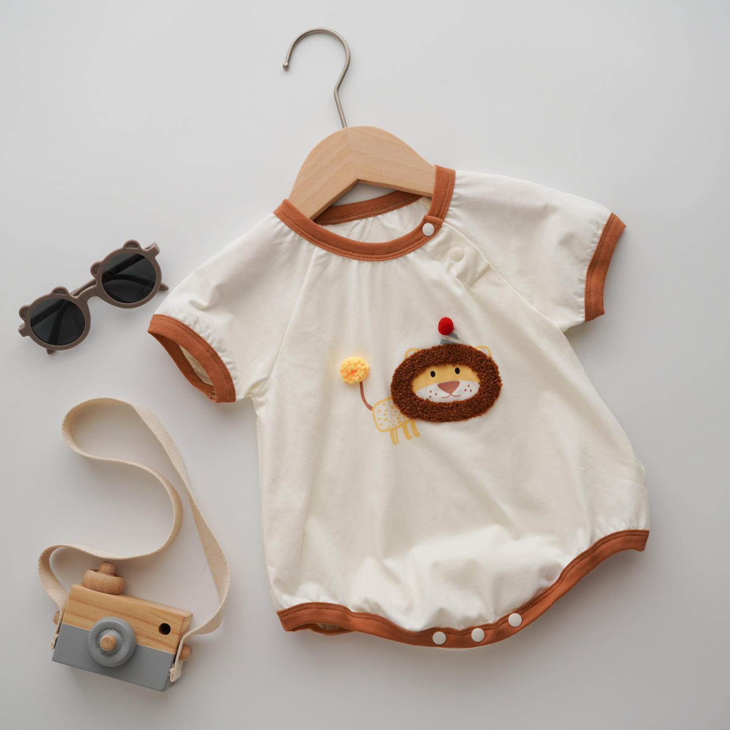 Lion Casual Romper (Size 66)