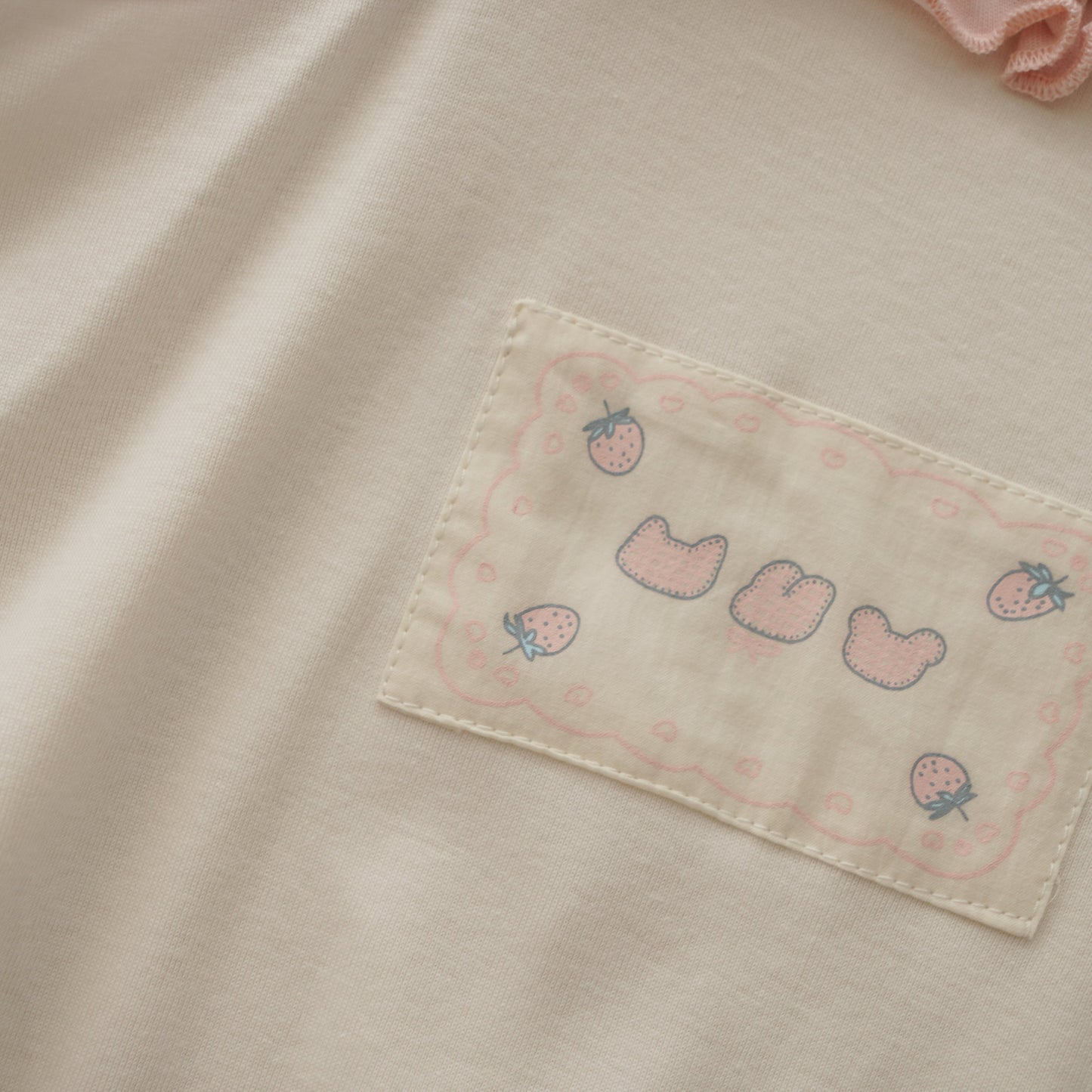 Casual Strawberry Details Romper (Size 66)