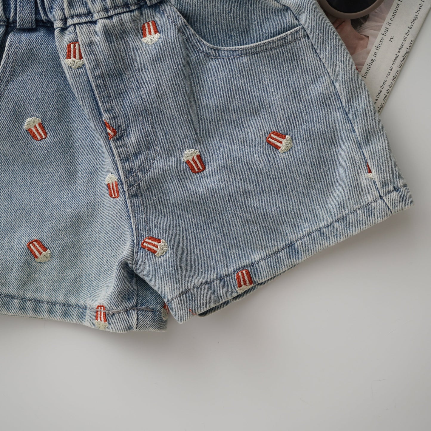 Popcorn Design Denim Pants (Size 130)